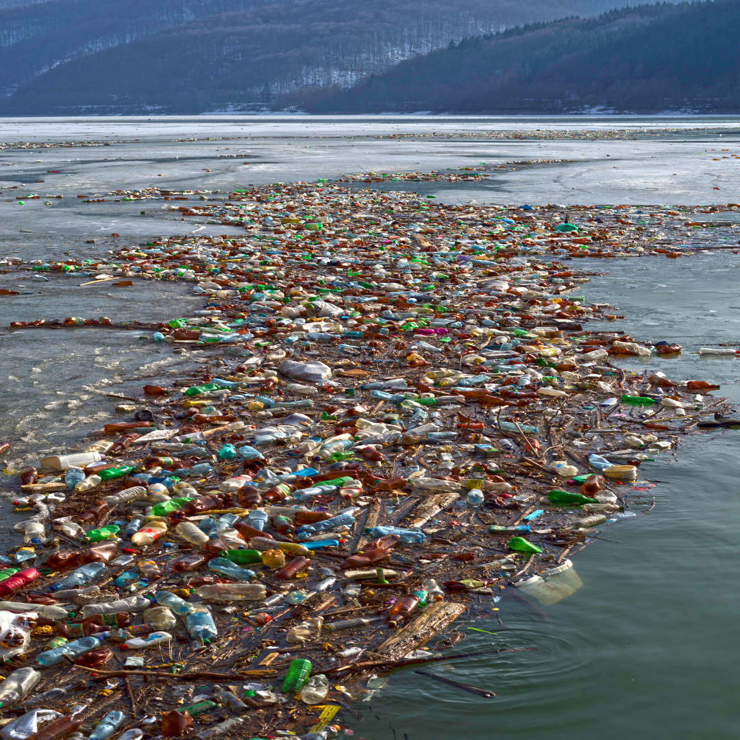 Come trasformare la plastica recuperata in mare in… petrolio